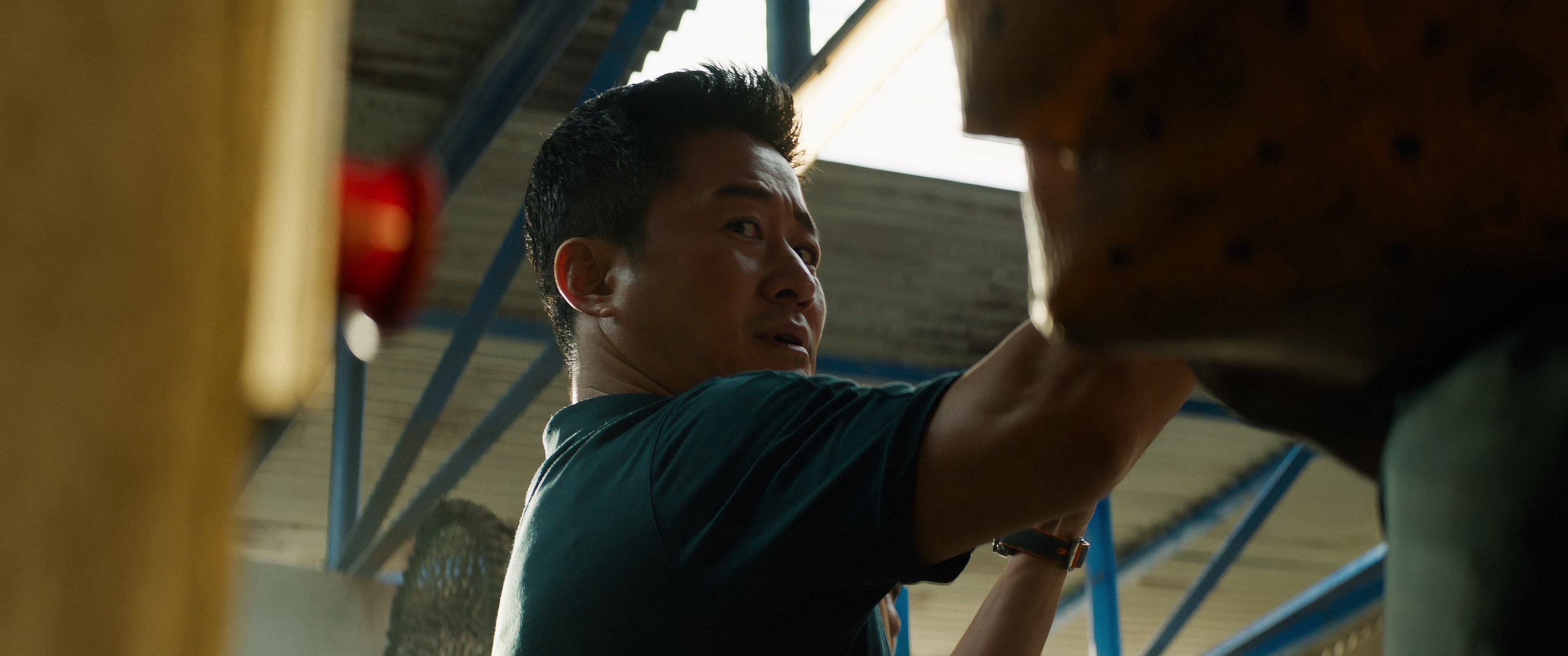 极悍巨鲨2：深沟(港) / 巨齿鲨2：海沟深渊(台)