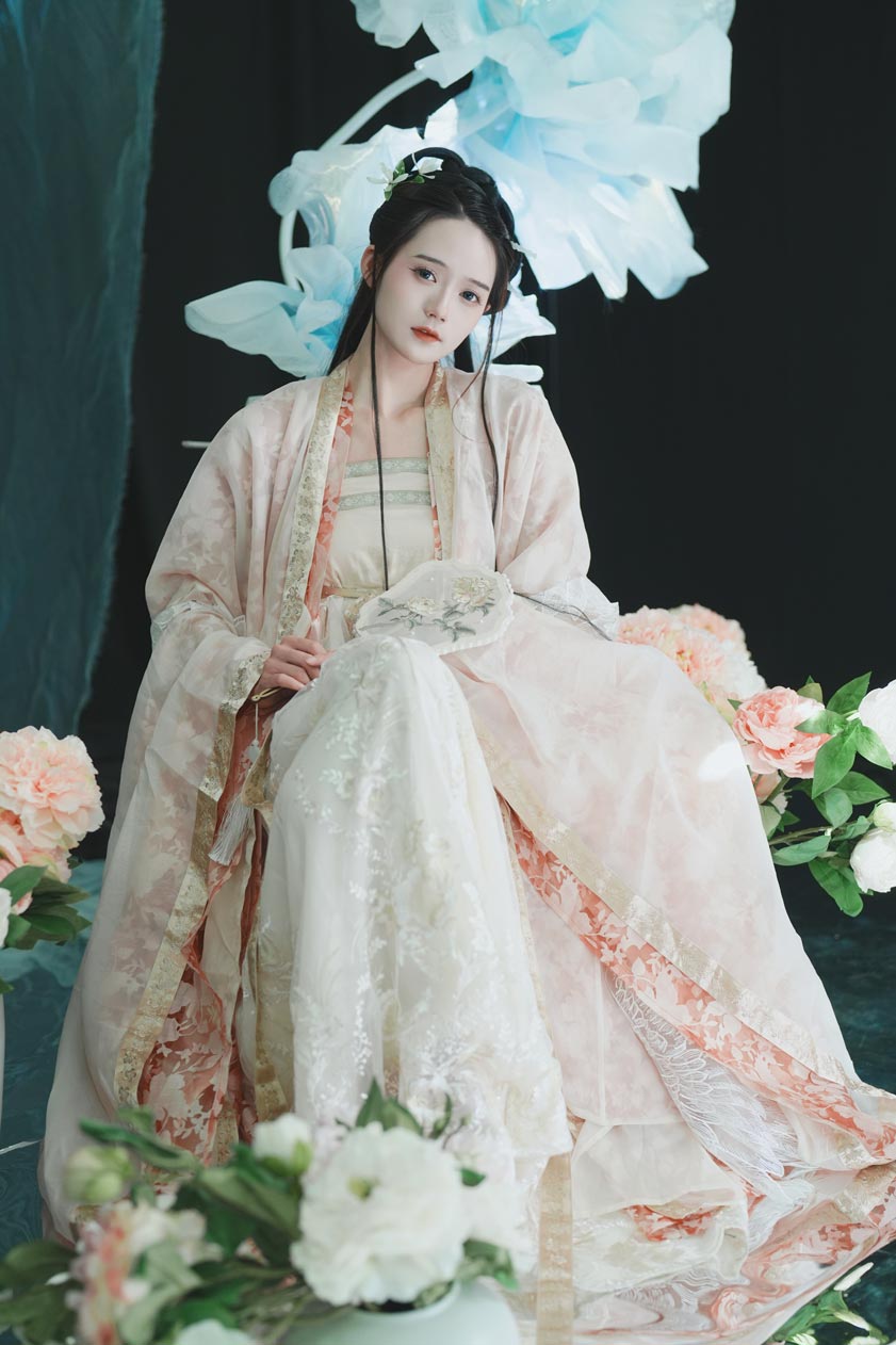 兔子Zzz不吃胡萝卜 寄明月