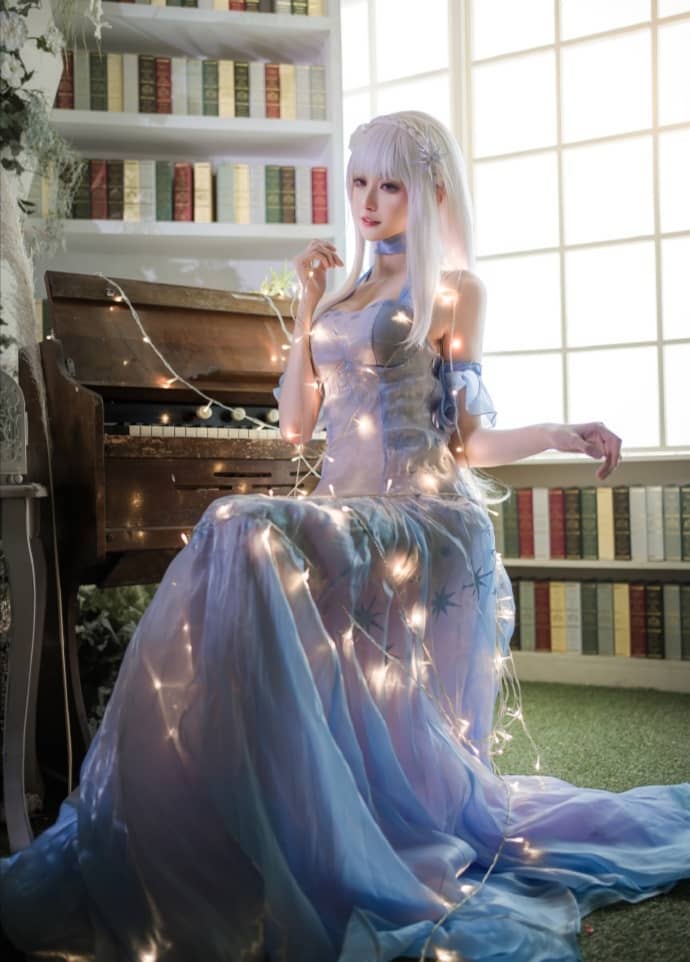 爱蜜莉亚水晶礼服