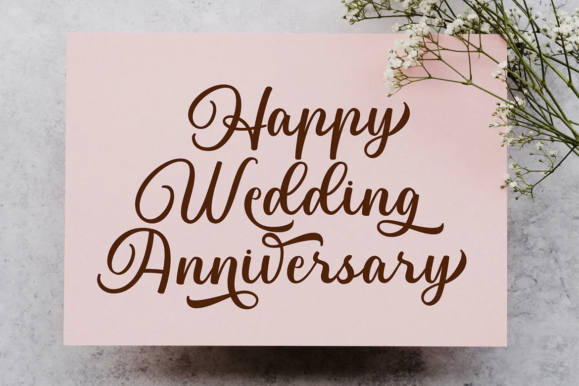 现代而奢华的英文手写书法字体 - Maternal