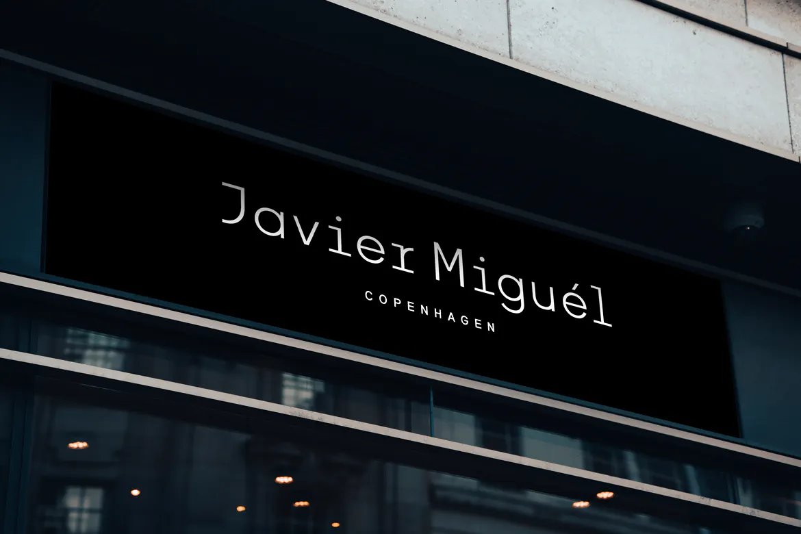 精致混合都市风格的英文无衬线字体 - Stroig