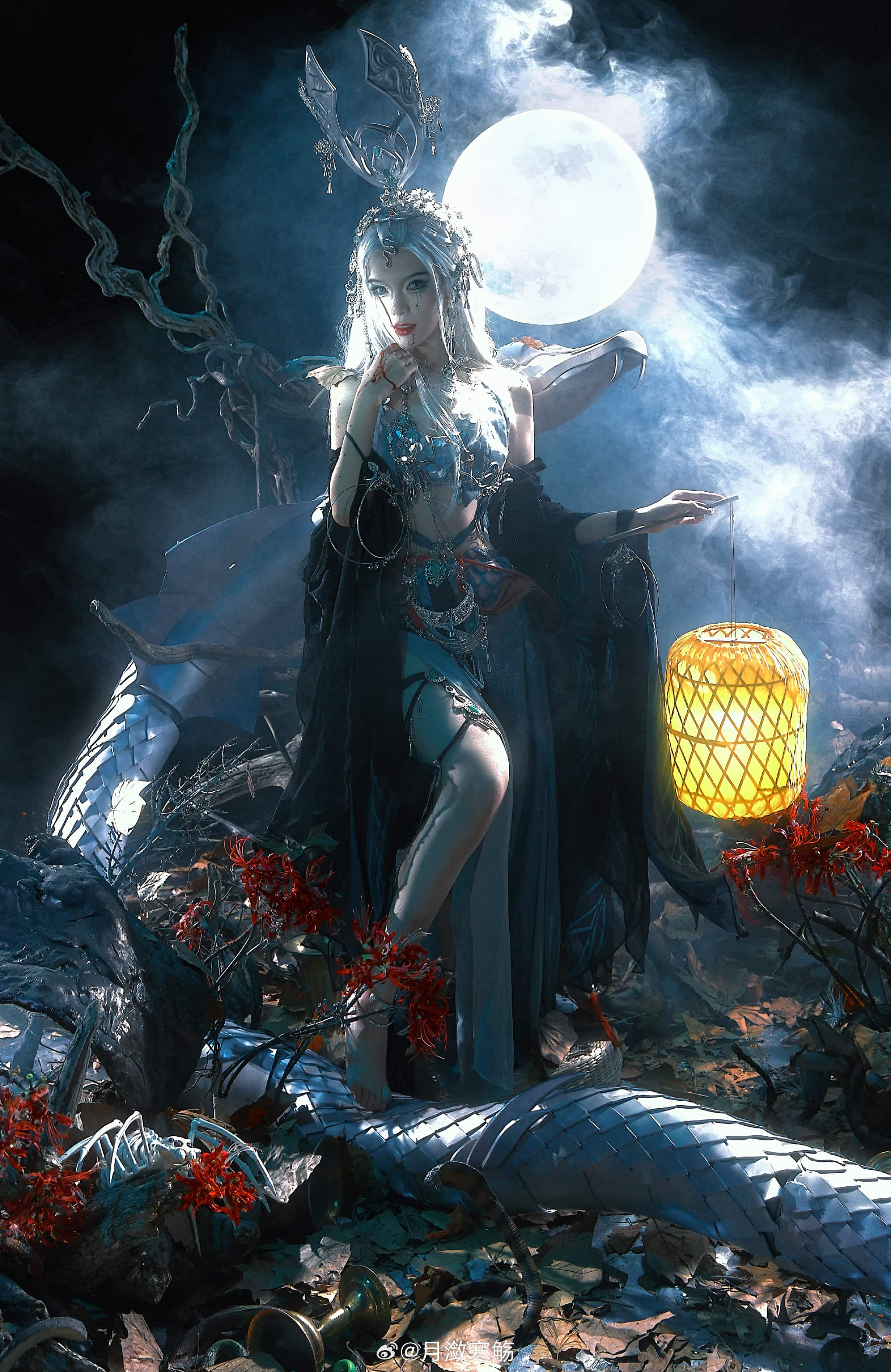 COSPLAY 逆水寒「山海志异」玄麟枕骸🐍 巴蛇cos@月潋寒觞