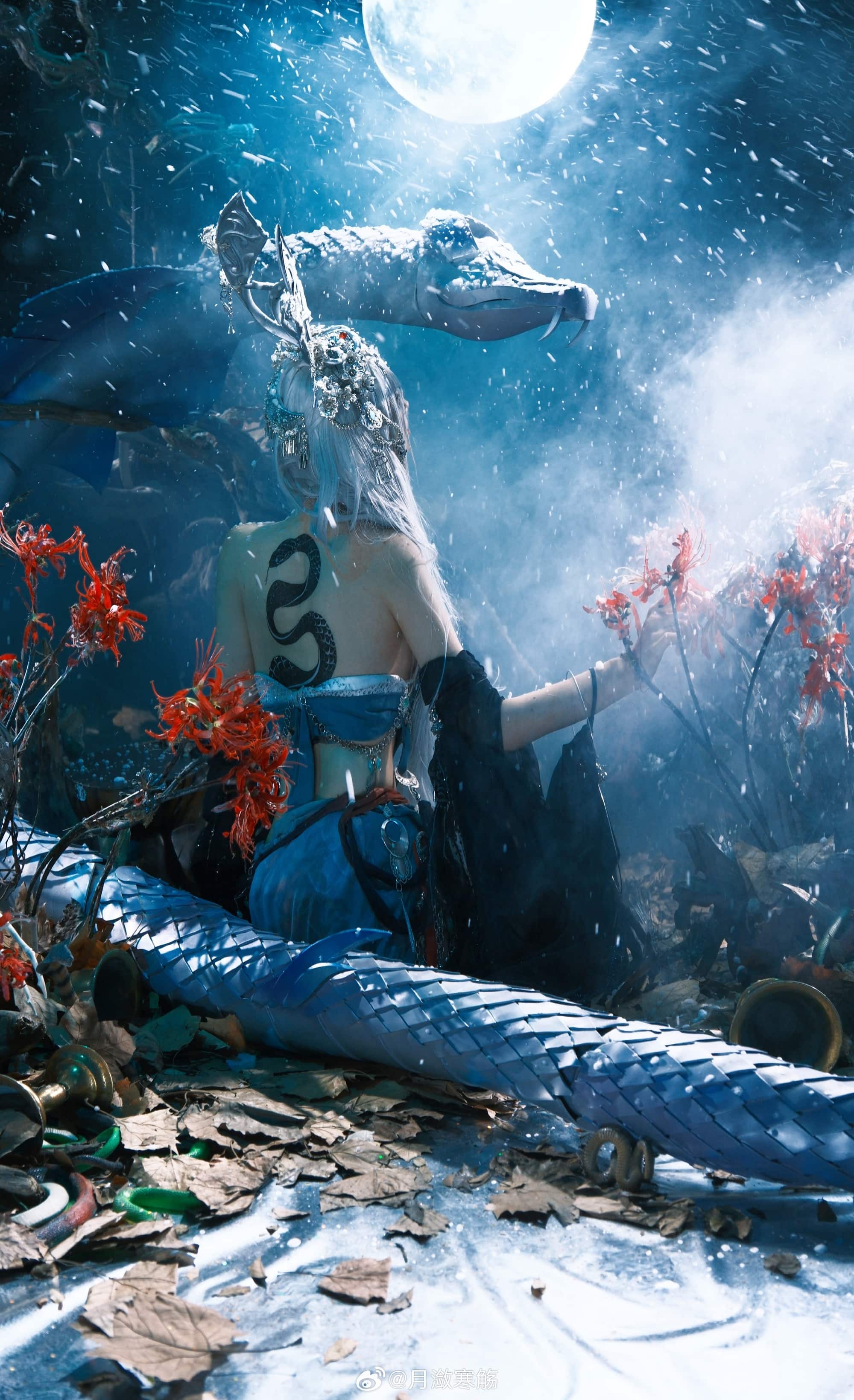 COSPLAY 逆水寒「山海志异」玄麟枕骸🐍 巴蛇cos@月潋寒觞