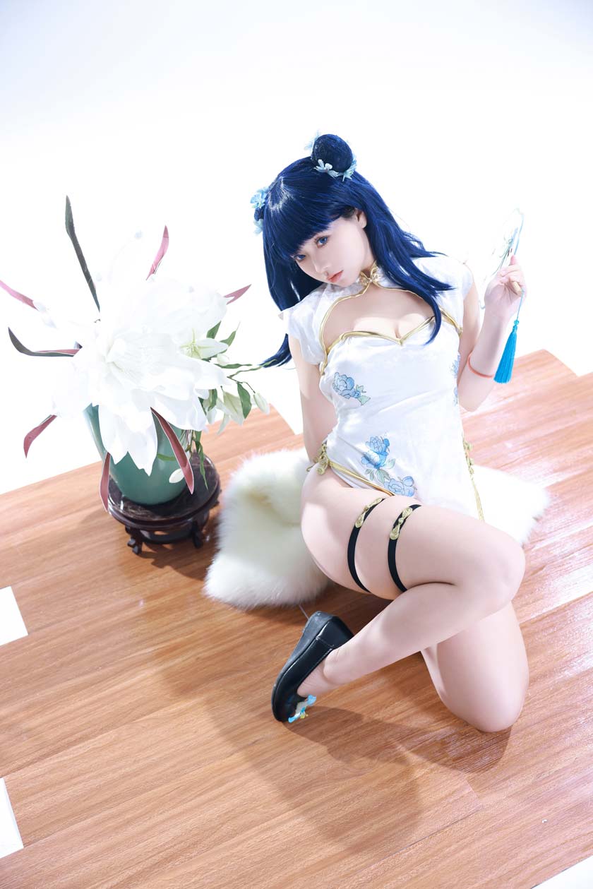 G44不会受伤 宝多六花旗袍第1张-皮玩部落 G44不会受伤 宝多六花旗袍