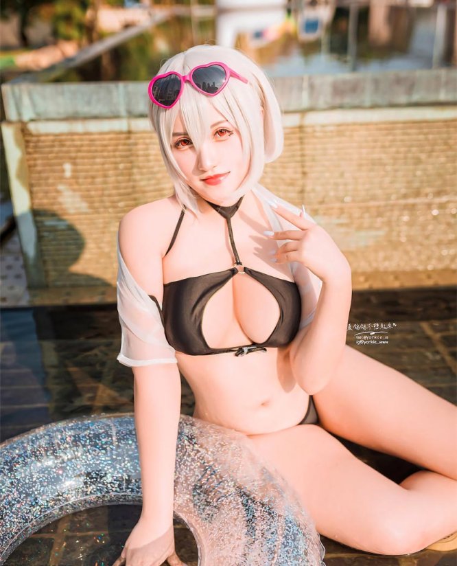 夏鸽鸽不想起床 天狼星泳装