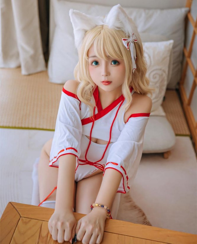 日奈娇 小狐狸巫女COS