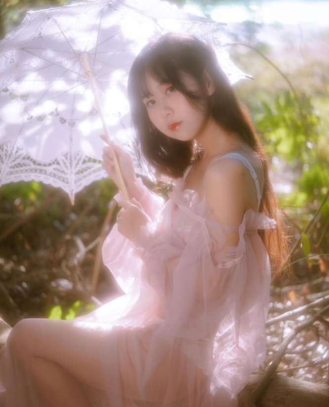 萌芽儿o0 林中少女