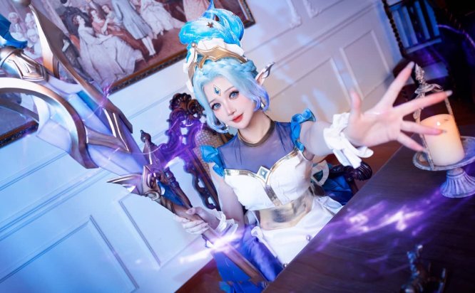 《金铲铲之战》迦娜cosplay