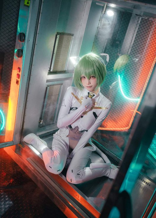 COSPLAY 被线缆捆住了喵@三無人型