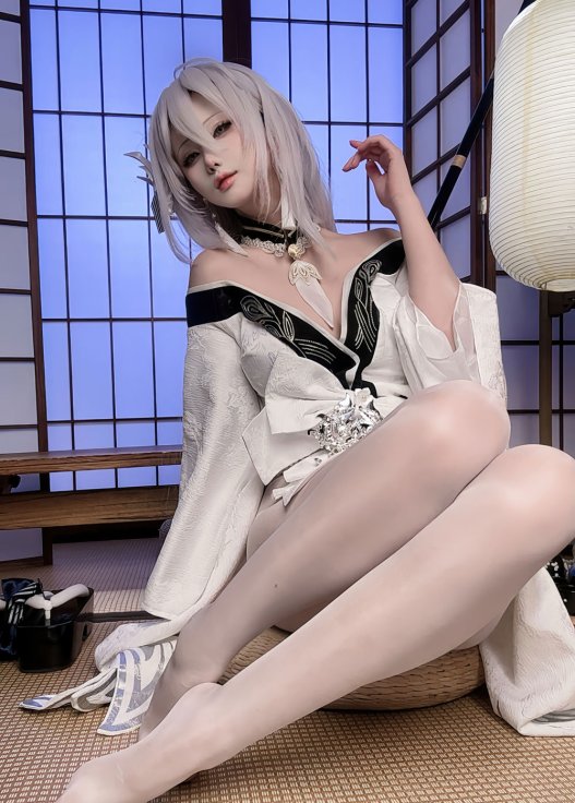 萨隆苦囚COSPLAY写真图片包合集
